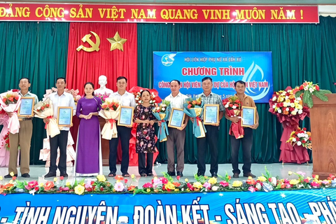 Chương trình công nhận 09 nam giới là hội viên danh dự của Hội Liên hiệp phụ nữ Việt Nam
